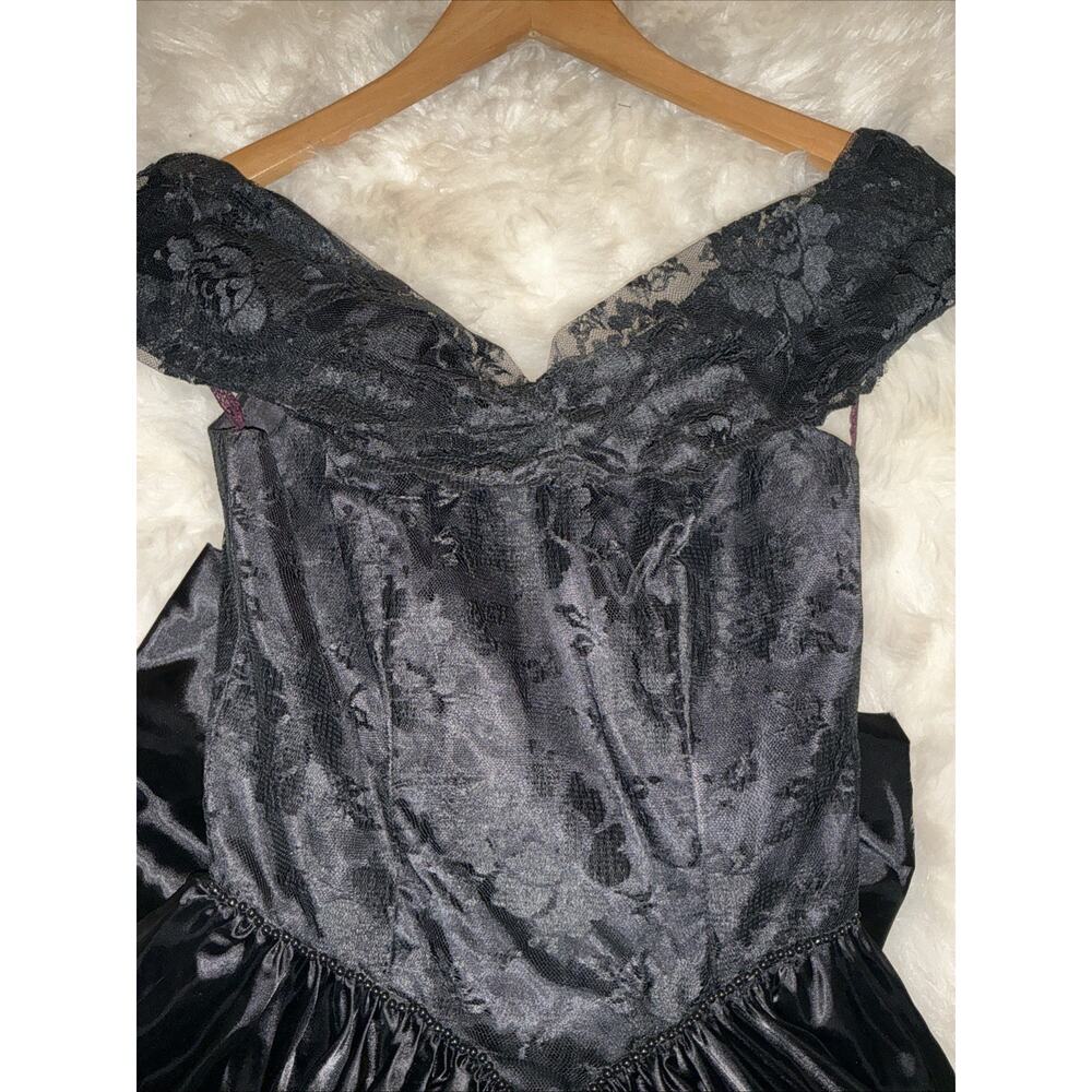 Vintage Black Lace Off Shoulder Gown Basque Waist Satin Event Dress Zum Zum 7/8 - Picture 5 of 13
